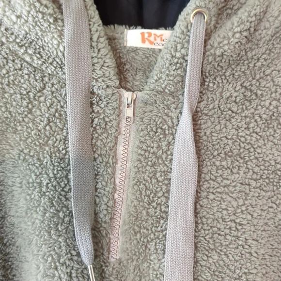 Reach Me Pullover. XL. - Picture 3 of 8